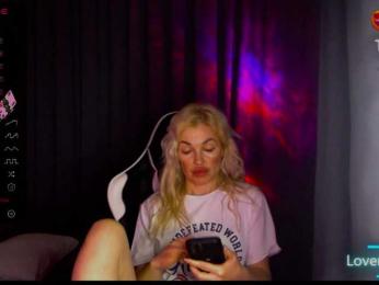 Margo77-1 webcam model stream image