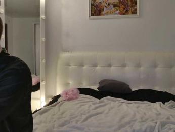 LustElise webcam model stream image