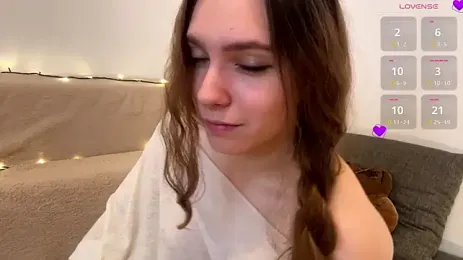 AliKnop webcam stripchat model stream image