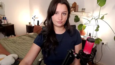 Lenas_Room webcam model stream image