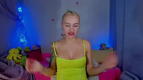 YourLizzyDoll webcam model stream image