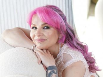 LeyaTaryn webcam livejasmin model stream image