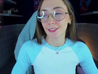 lexi-split webcam model stream image