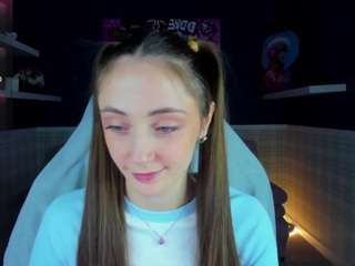 lexi-split webcam model stream image