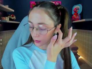 lexi-split webcam model stream image