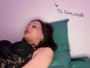 tinnydoll webcam chaturbate model stream image