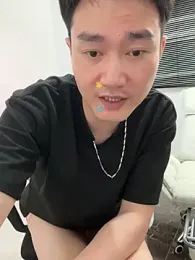 qqq-002 webcam model stream image