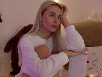 Kocmoc_Katerina webcam model stream image