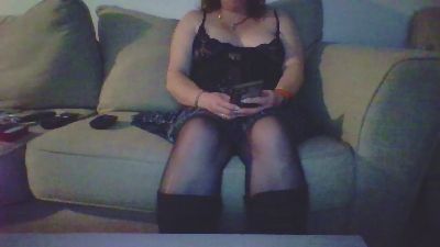 dogginguk1 webcam model stream image
