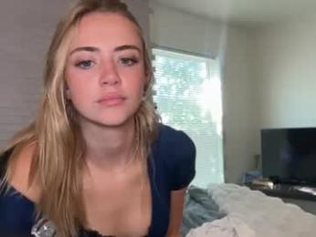 honeyyy95 webcam model stream image