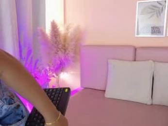 emmy_and_luna webcam model stream image