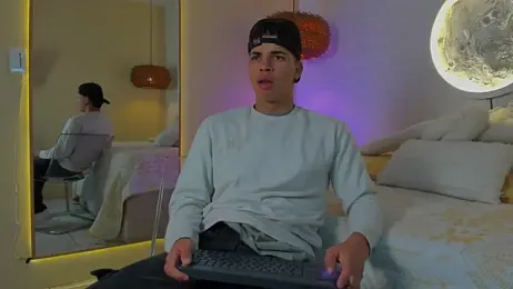 Benjamin_More webcam model stream image