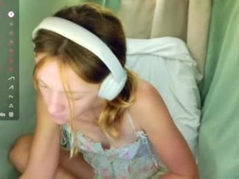 its_lily webcam model stream image