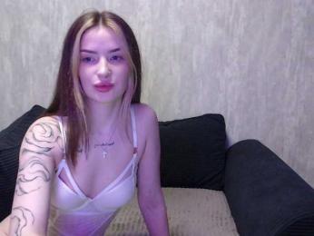 SilkLovers webcam bongacams model stream image