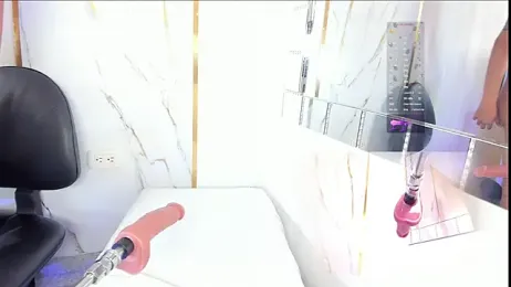 NoTopNoBot webcam model stream image