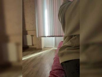 LittleDelora webcam model stream image