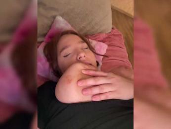 LittleDelora webcam model stream image