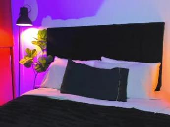 naugthymila3 webcam model stream image