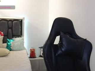 Lola Dove webcam flirt4free model stream image
