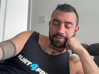 Izzi webcam flirt4free model stream image