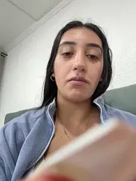 Hannahoff webcam model stream image