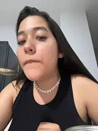 Nhefertary webcam model stream image