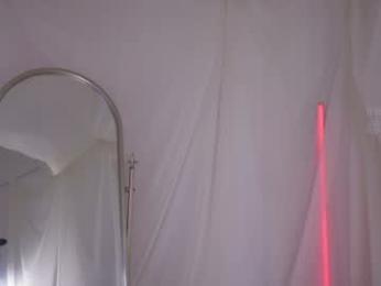 nina_ponse webcam model stream image