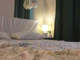 blue-bow webcam camsoda model stream image