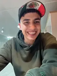 AdrianRinaldi webcam model stream image