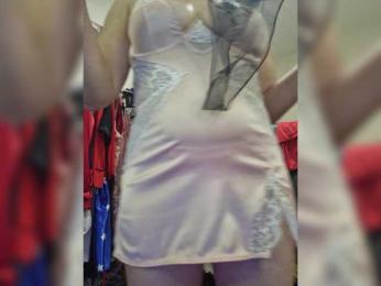 Flirt_Red webcam bongacams model stream image