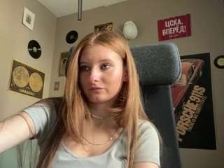 kyleeleash webcam model stream image