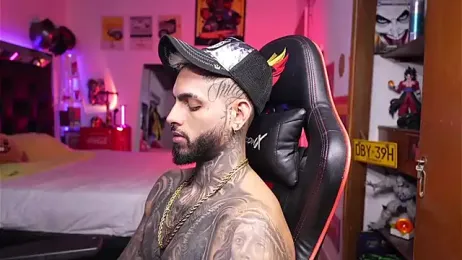 logan_hugh8 webcam stripchat model stream image