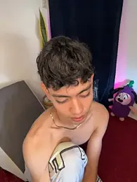 Lion_Boy18 webcam model stream image