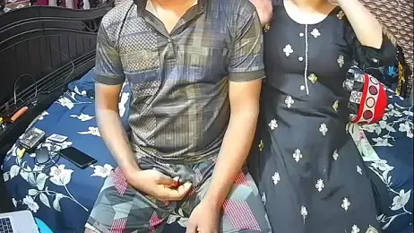 Younger_Couples webcam model stream image