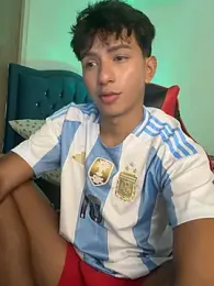 Leonarrrd_01 webcam model stream image