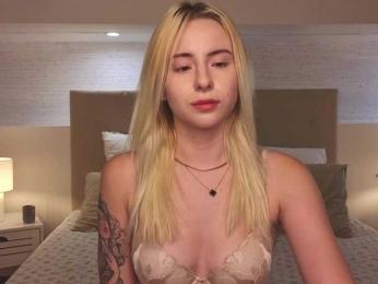 Bella-crazyy webcam model stream image