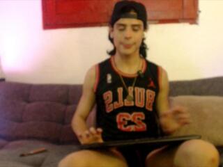 Charlie Tomsom webcam model stream image