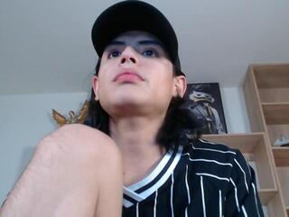 Charlie Tomsom webcam model stream image