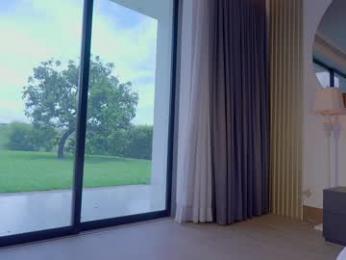 nicolle_mitchelle webcam model stream image