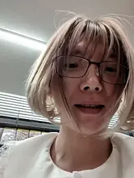 takusaki223 webcam model stream image