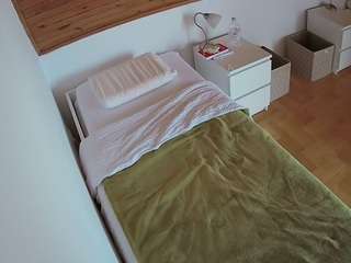 voyeurcam-julmodels-greybed-1 webcam camsoda model stream image
