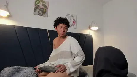 junior_cum18 webcam model stream image