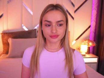 FloraGreys webcam model stream image