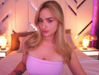 FloraGreys webcam model stream image