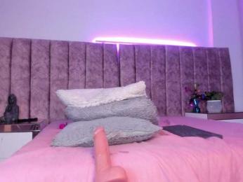 Amber-fox webcam model stream image