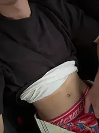 taro_taro45 webcam model stream image