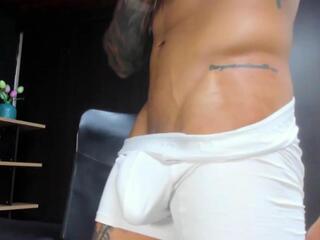 Adrian Rae webcam model stream image