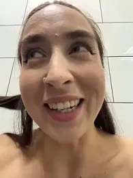 Holly_Play webcam model stream image