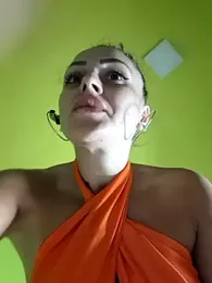 Caramellaa webcam model stream image