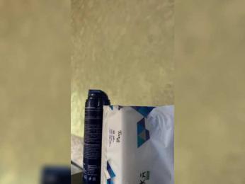 OlyaCharme webcam model stream image